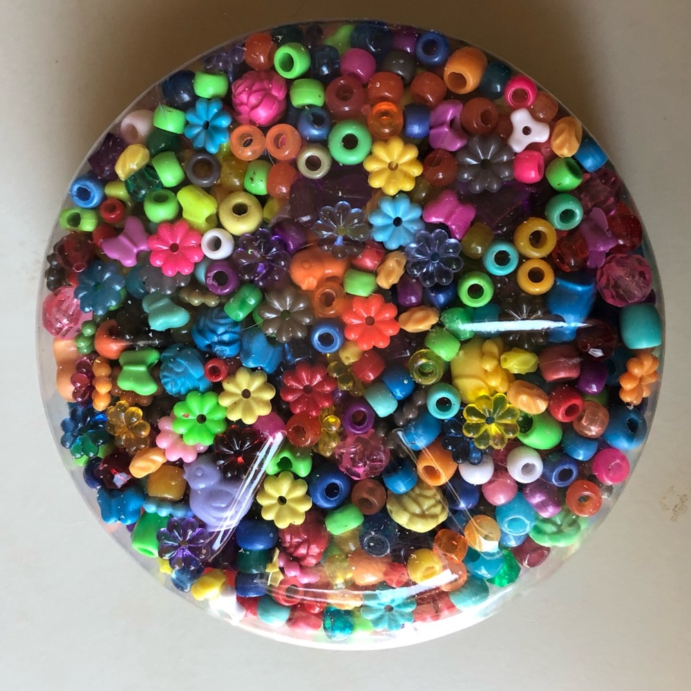 1.35 lb crafting beads